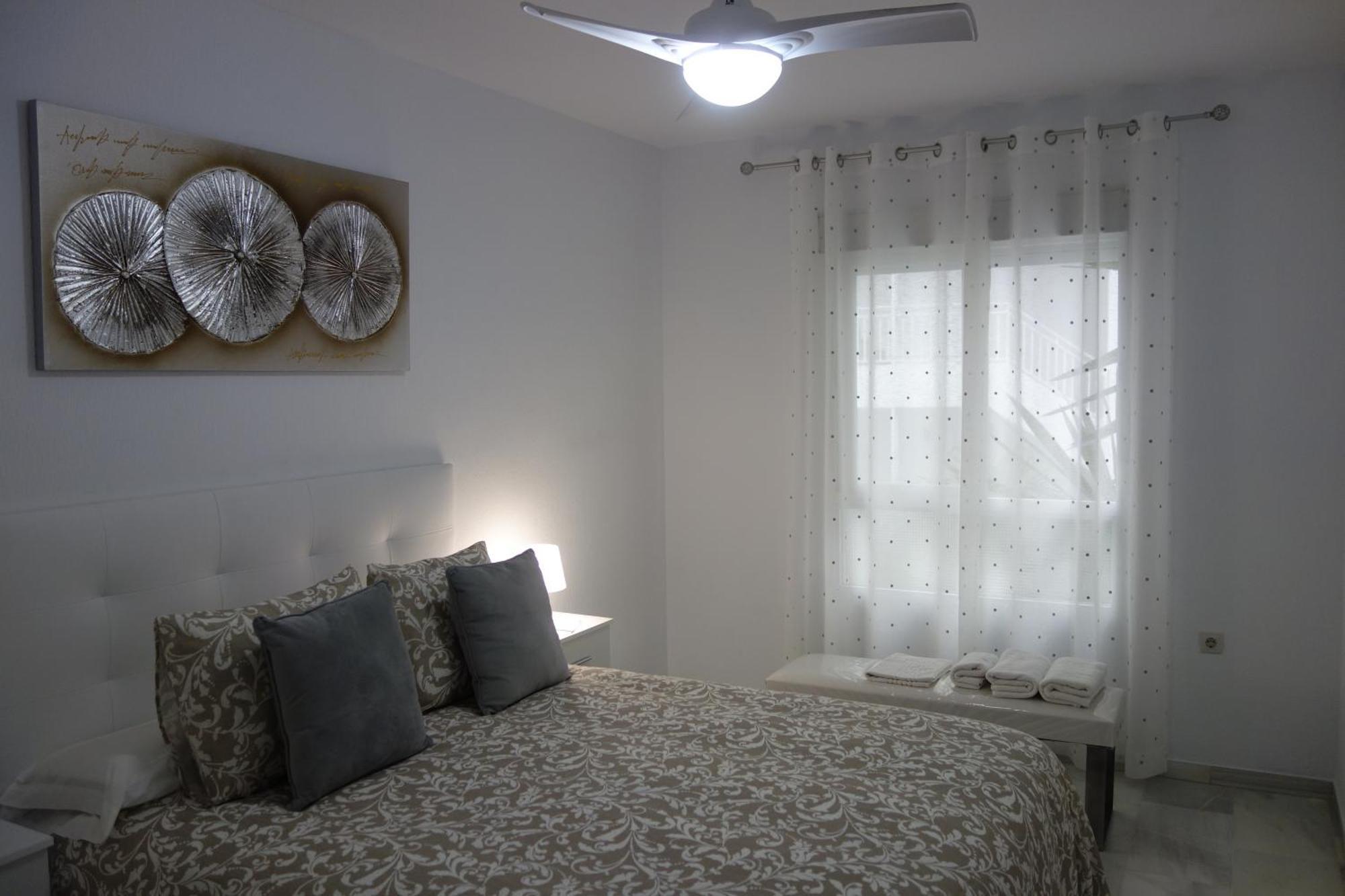 Apartamento Playa Velilla Park II อัลมูเญการ์ ภายนอก รูปภาพ